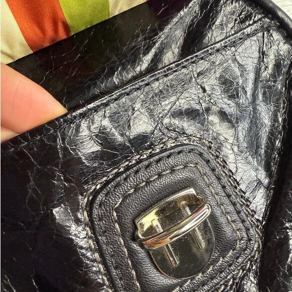 y2k COACH Poppy Black Leather Push Lock Oval Wristlet Zip - Picture 12 of 14